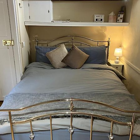Yew Tree House, Bed & Breakfast In Colchester Lexden Exteriör bild